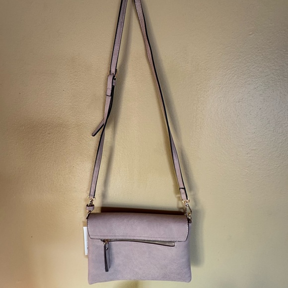 NWT Francesca’s tan crossbody - Picture 2 of 4